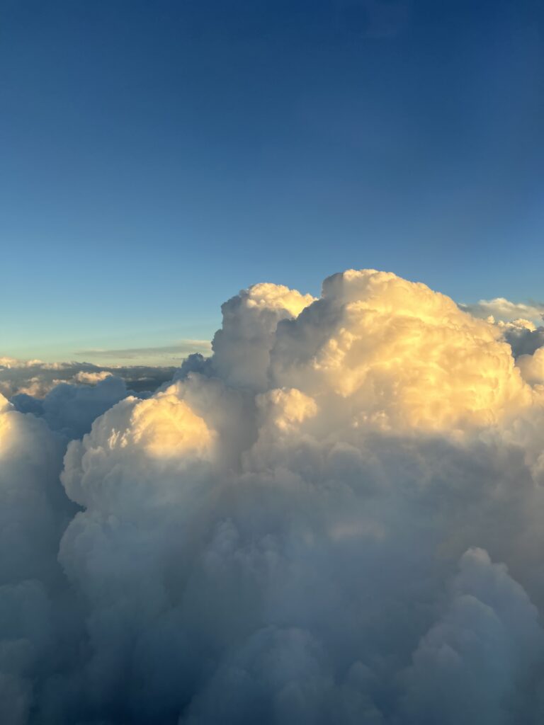 Über den Wolken